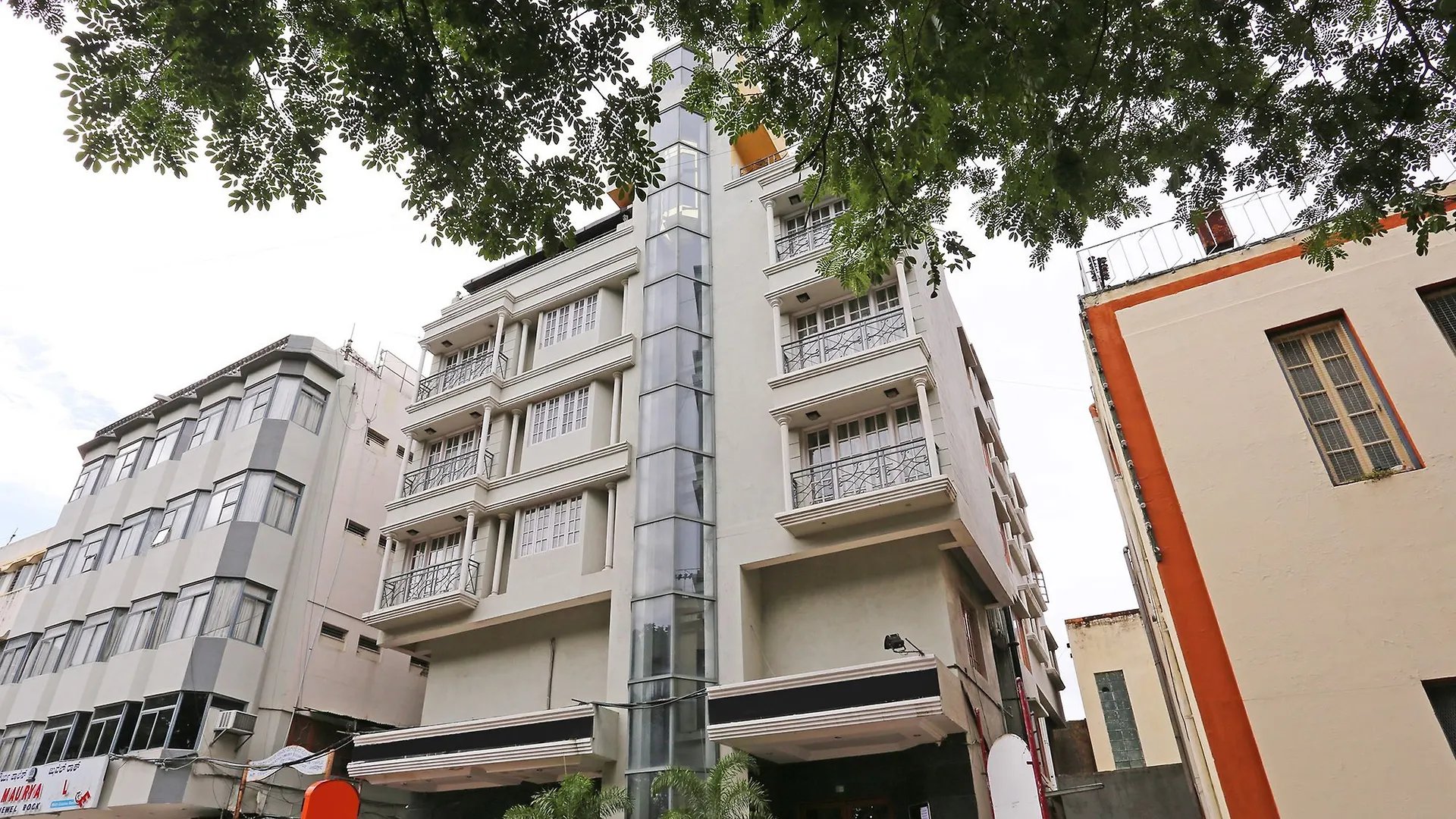 Hotel Oyo 9396 Maurya Residency à Mysore 2*,  Inde